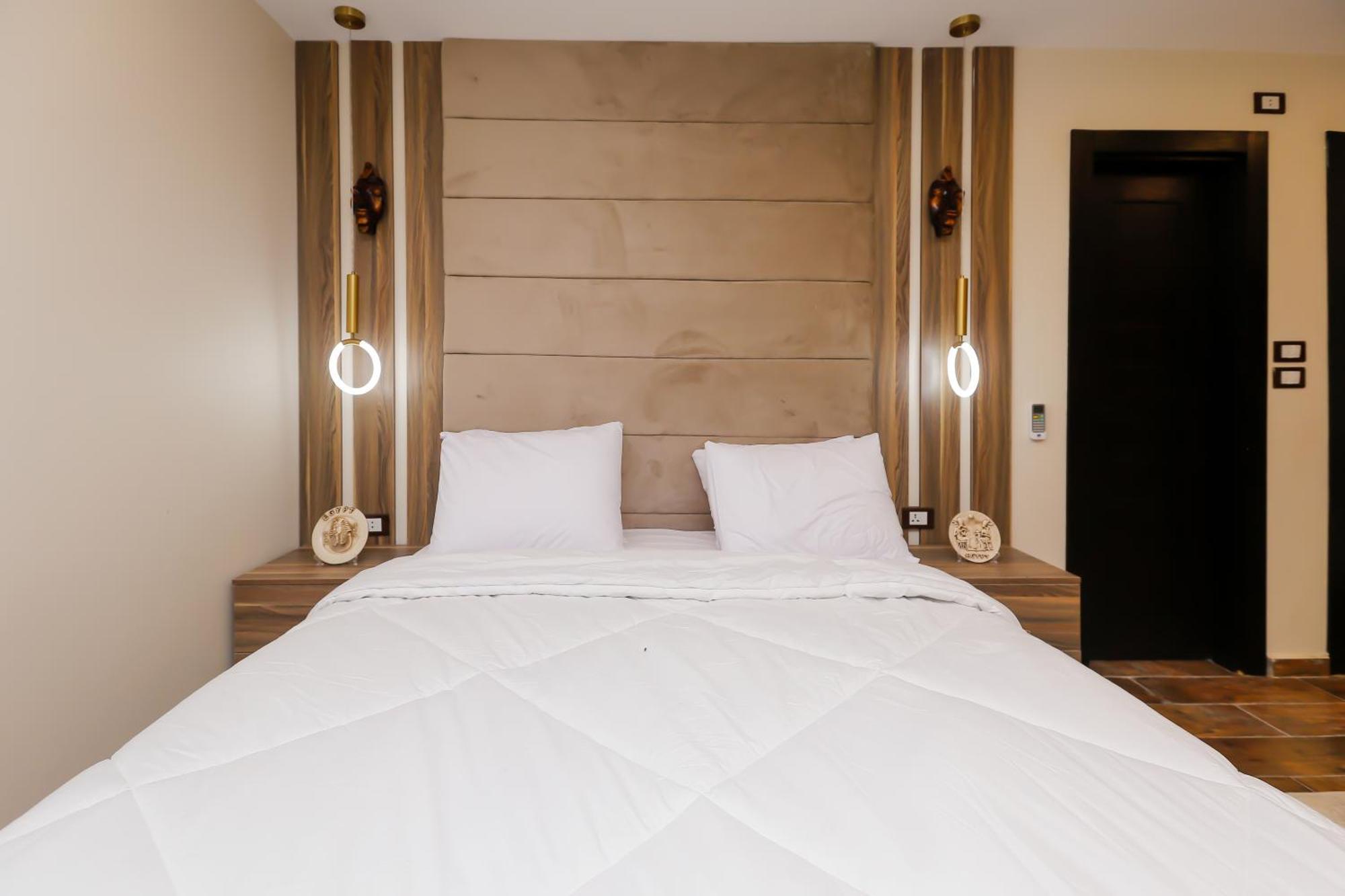 Imperial Pyramids Heights View Bed & Breakfast Nazlet el-Sisi Exterior photo