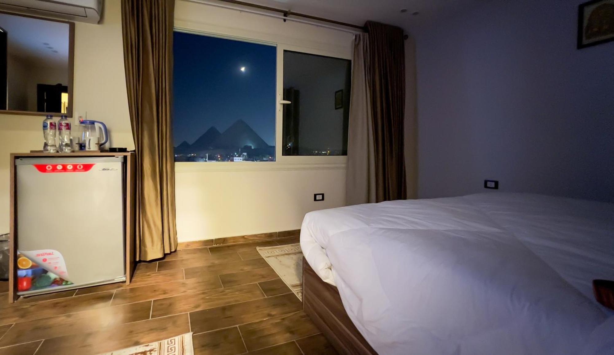 Imperial Pyramids Heights View Bed & Breakfast Nazlet el-Sisi Exterior photo