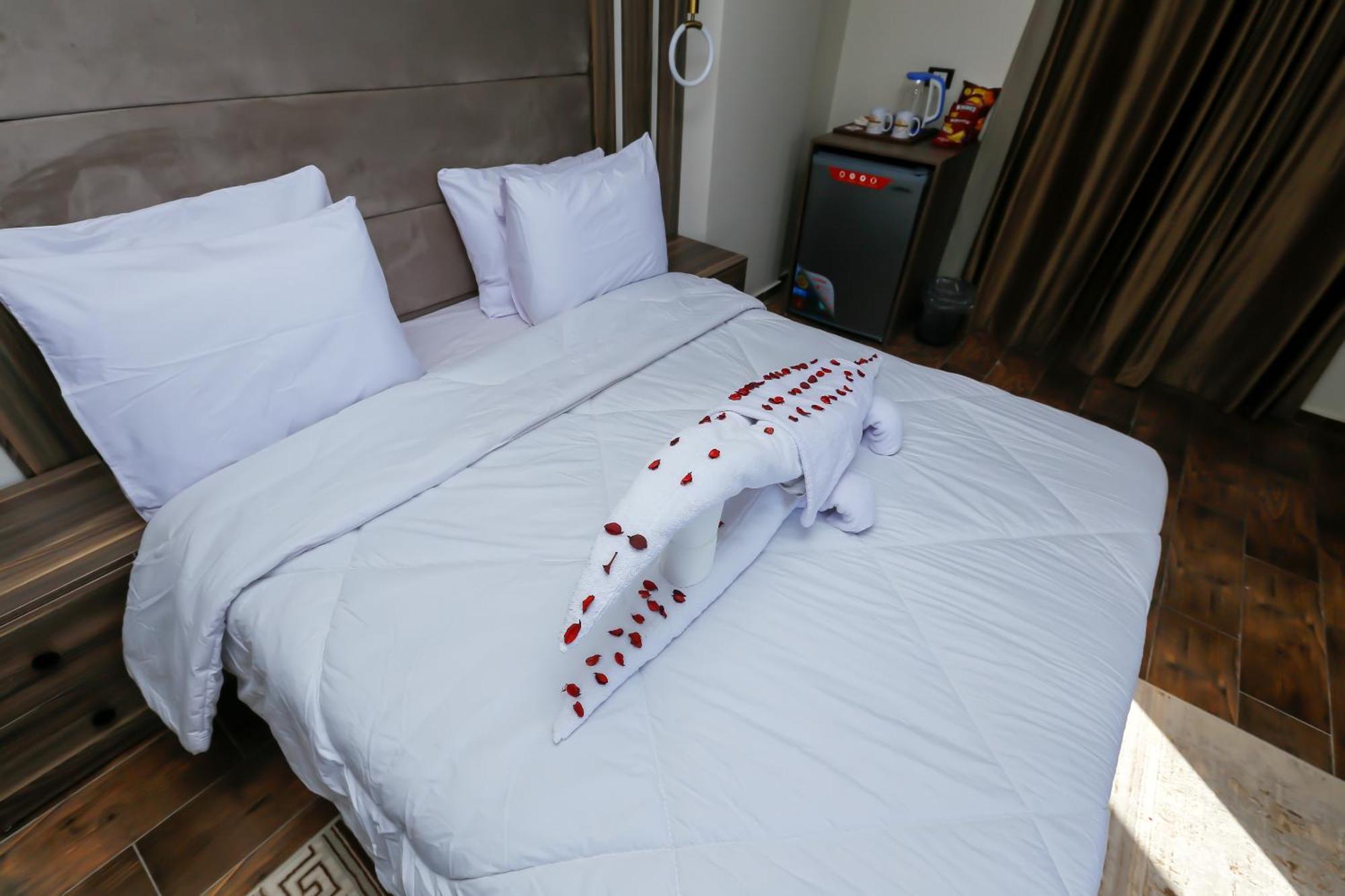 Imperial Pyramids Heights View Bed & Breakfast Nazlet el-Sisi Exterior photo