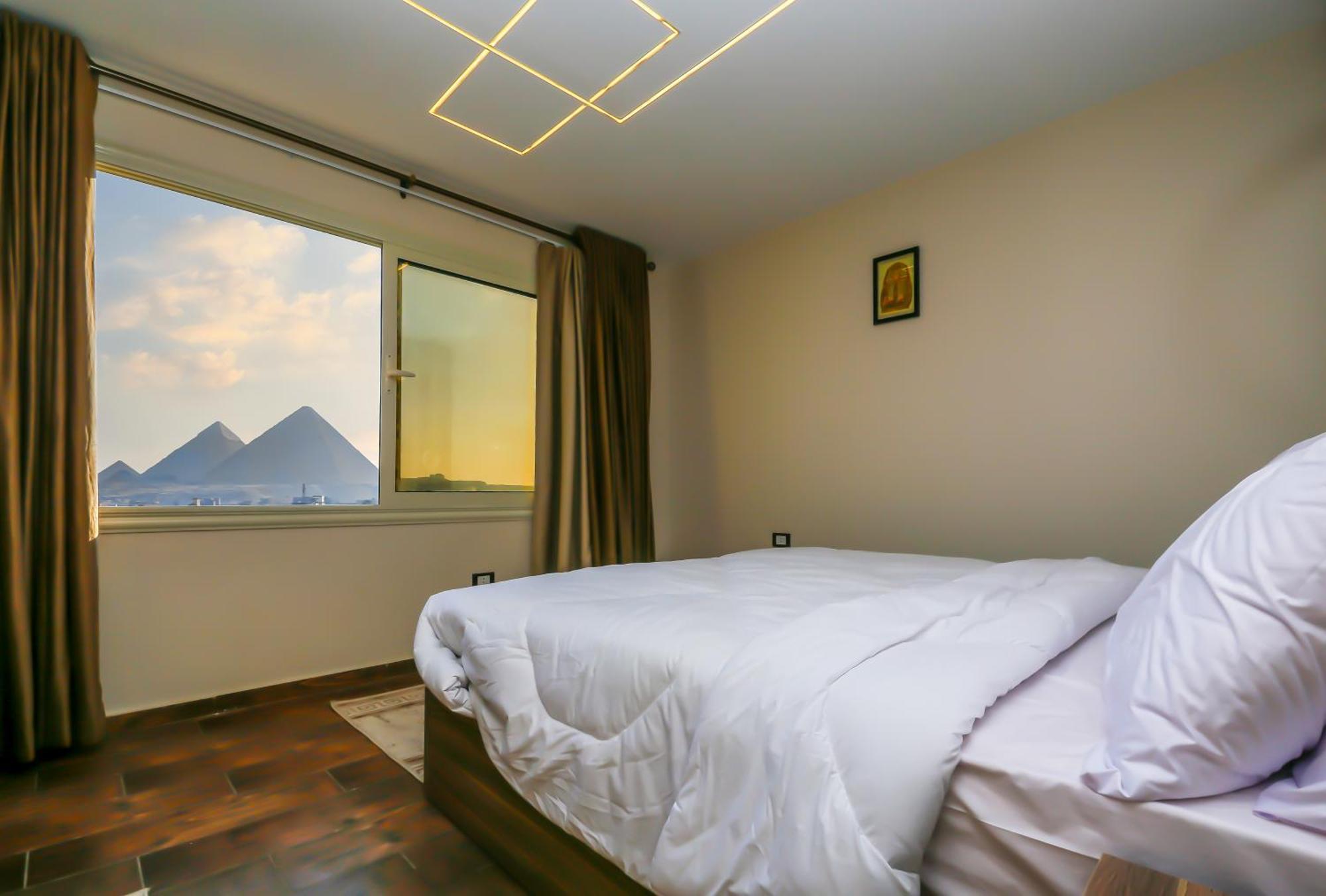 Imperial Pyramids Heights View Bed & Breakfast Nazlet el-Sisi Exterior photo